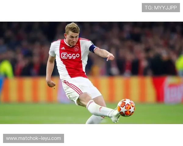 荷兰中卫德利赫特状态回升，豪门争夺再升级