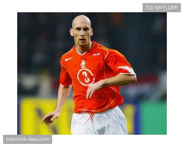 范戴克再现铁血防线，领衔荷兰国家队稳固后